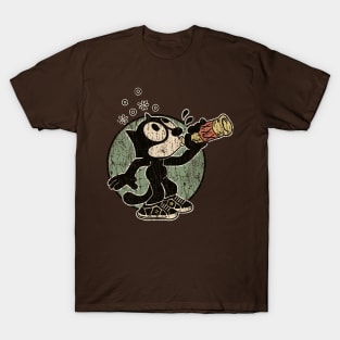 Felix The Cat // Beer Drinker T-Shirt